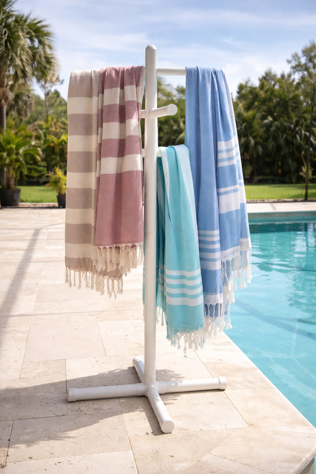 19 Smart Pool Towel Storage Ideas That Actually Keep Things Organized